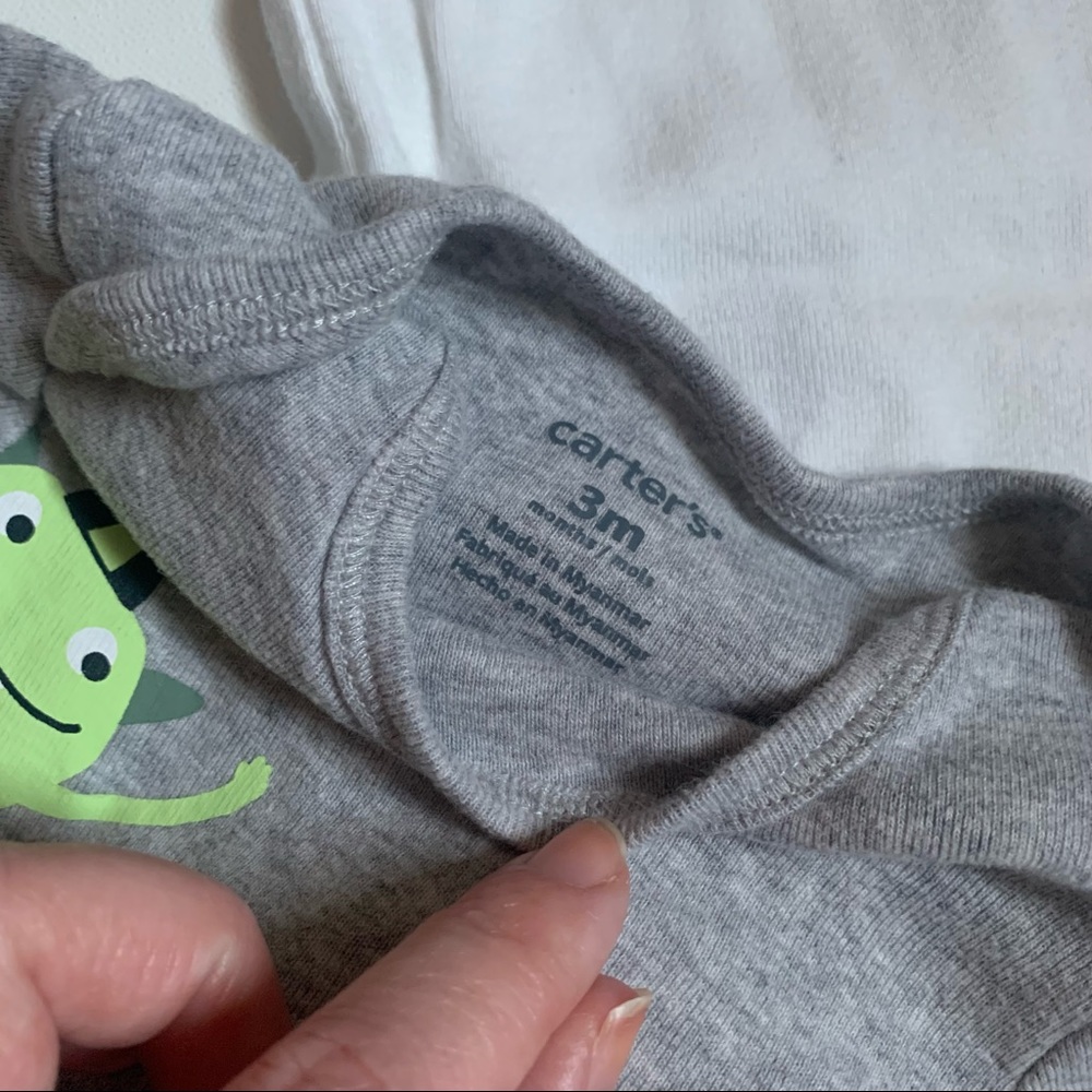 SOLD❗️ Carter’s Baby Boy Monsters Set - Picture 4 of 7